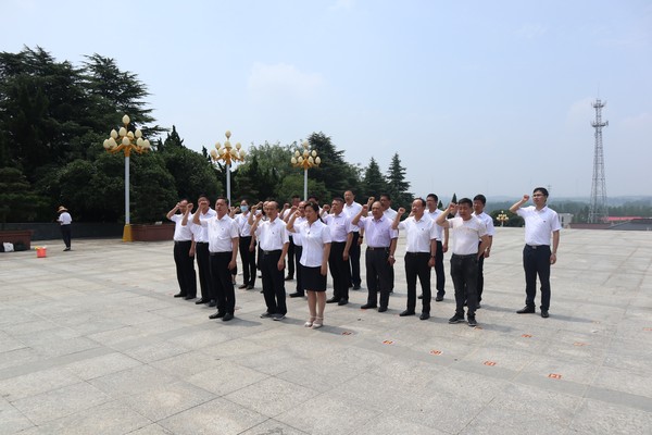 3.重温入党誓词.JPG